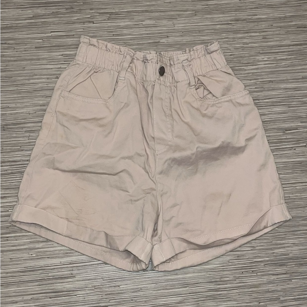 H&M | Beige High Waisted Shorts Size Medium | Neutral Summer Casual Shorts